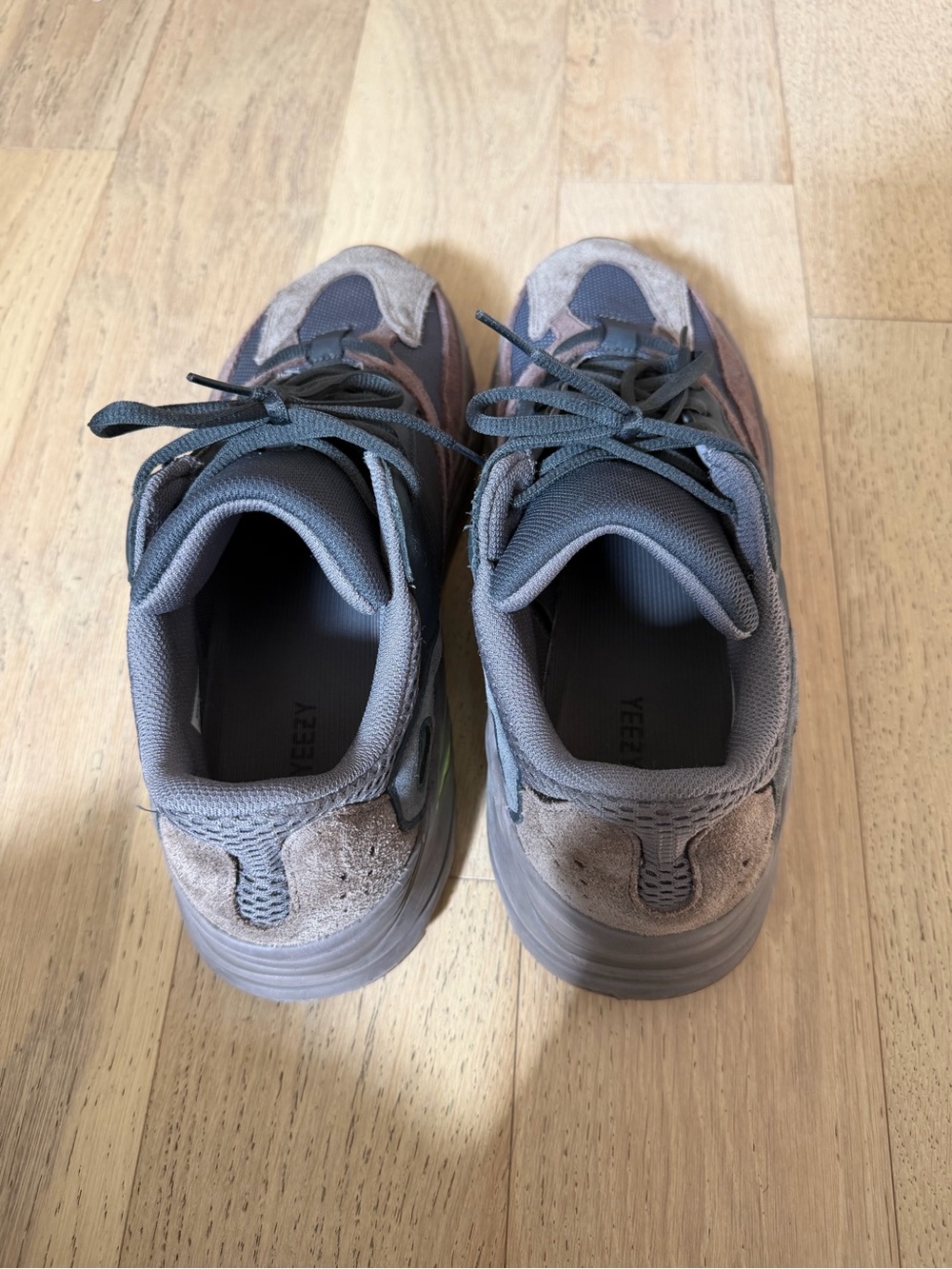 adidas Yeezy Boost 700 'Mauve - Picture 5 of 5